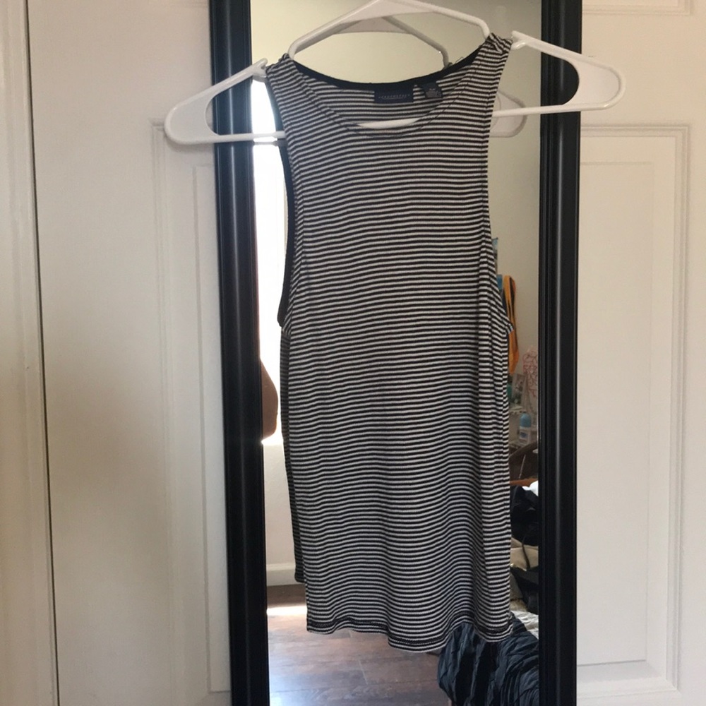 Crop top black and white gray stripes